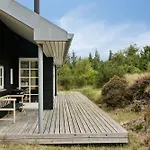 Сasa de vacaciones Family House With Sea View In Svinklov *