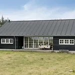 Сasa de vacaciones Family House With Sea View In Svinklov