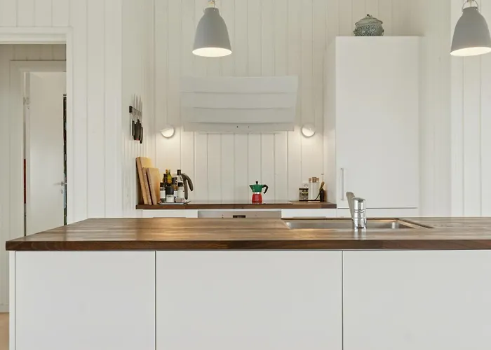 펜션 Family House With Sea View In Svinklov *