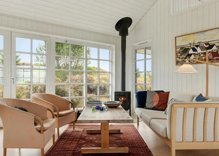 펜션 Family House With Sea View In Svinklov