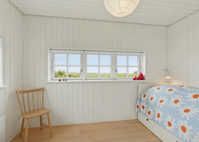 Family House With Sea View In Svinklov 펜션 피에리트슬레브