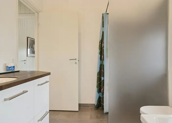 펜션 Family House With Sea View In Svinklov *