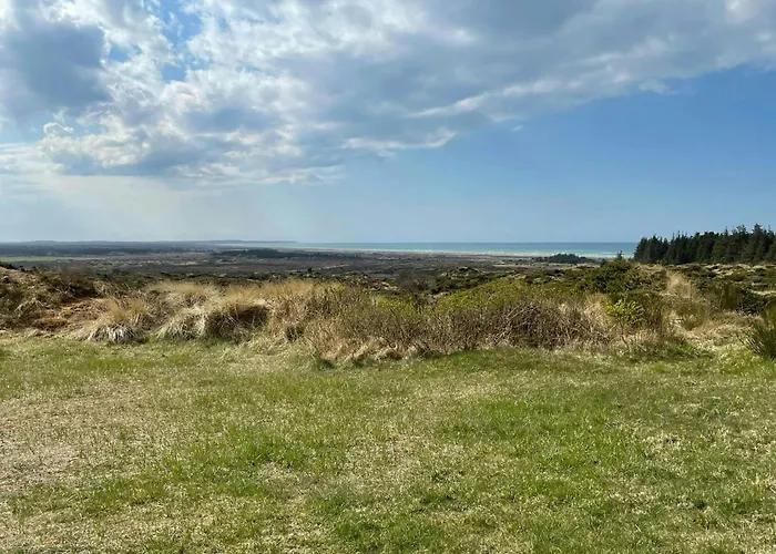 펜션 Family House With Sea View In Svinklov
